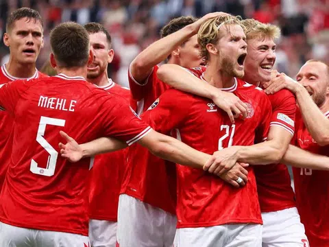 Đội tuyển Anh chia điểm với Đan Mạch tại Bảng C