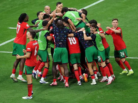 Đánh bại Slovenia trong loạt sút luân lưu, Bồ Đào Nha giành vé vào Tứ kết