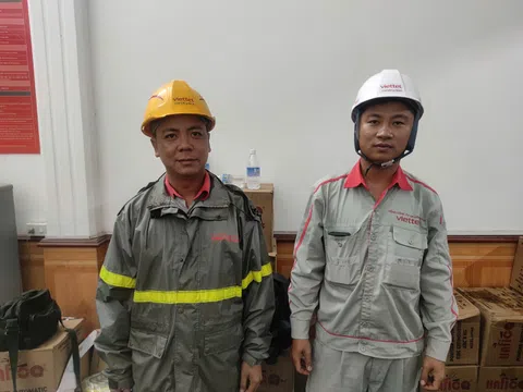 Những người anh hùng thầm lặng ở Viettel: Trắng đêm để không “trắng sóng”