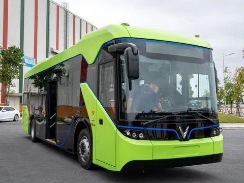 Chuẩn bị hạ tầng để phát triển xe buýt sử dụng năng lượng xanh tại Hà Nội