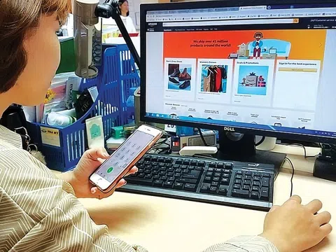 Thu hơn 70 nghìn tỉ đồng tiền thuế từ thương mại điện tử trong 5 tháng đầu 2025