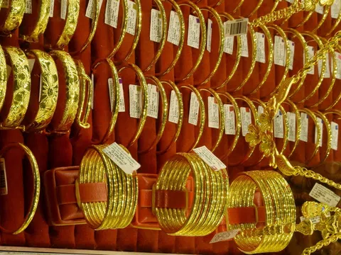 Giá vàng nhẫn hôm nay: Giữ nguyên cả 2 chiều