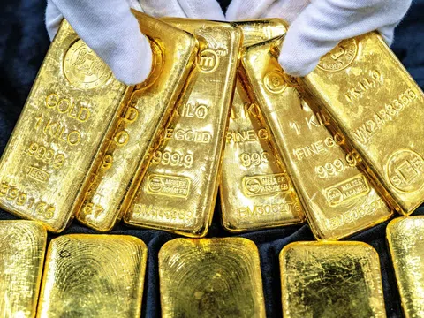 Giá vàng hôm nay 25/6/2025: Lao dốc không phanh, vàng miếng SJC đi về đâu?