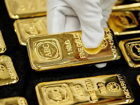 Giá vàng hôm nay 1/7/2025: Bật tăng, lấy lại mốc 3.300 USD/ounce