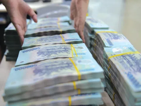 Lãi suất ngân hàng hôm nay 12/7/2025: Bốn ngân hàng vượt 7,4%