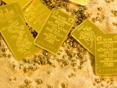 Giá vàng hôm nay 13/7/2025: Cuối tuần vàng tăng phi mã