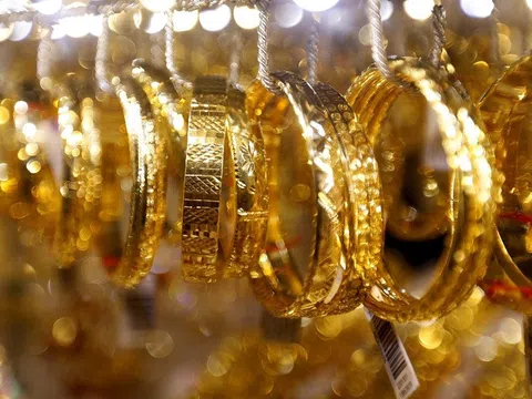 Giá vàng hôm nay 21/7/2025: Vàng nhẫn vẫn neo ở mức cao