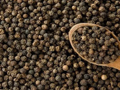 Giá tiêu hôm nay 27/7/2025: Người trồng chờ tín hiệu tích cực hơn