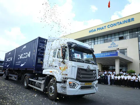 Hòa Phát của tỷ phú Trần Đình Long bàn giao 1.000 container cho hãng tàu Top 3 thế giới