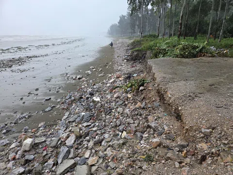 Thanh Hoá đối mặt nguy cơ sạt lở và nước biển dâng tại vùng ven biển