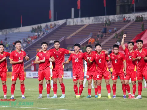 HLV Kim Sang Sik hài lòng với khởi đầu suôn sẻ của đội tuyển U23 Việt Nam