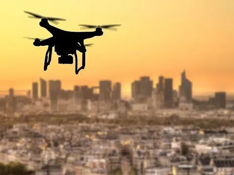 Dùng máy bay không người lái giám sát điểm gây ô nhiễm không khí tại Hà Nội