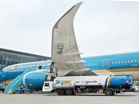 Vietnam Airlines muốn bán 49% vốn tại công ty nhiên liệu hàng không Skypec