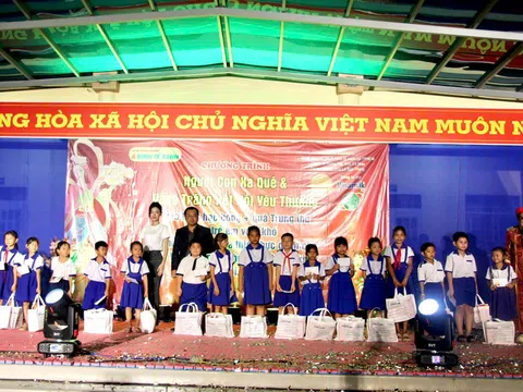 "Người con xa quê – Vầng trăng kết nối yêu thương": Thắp sáng mùa trăng đoàn viên tại xã Hưng Hội, tỉnh Cà Mau