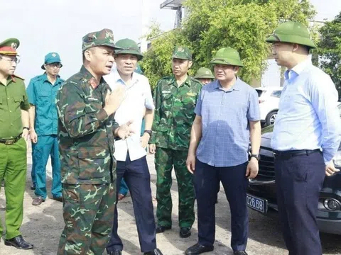 Các hộ nuôi trồng thủy sản ở Móng Cái 1 được yêu cầu đưa người vào bờ