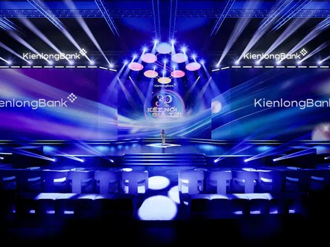 Không chỉ gây “sốt” với màn trình diễn của chủ tịch, KienlongBank còn thưởng lớn cho hơn 3.700 nhân viên