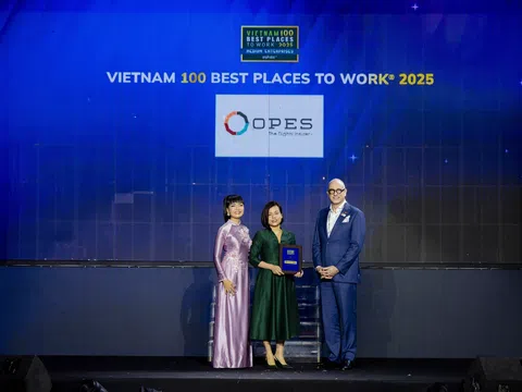 OPES lọt Top 5 nơi làm việc tốt nhất Việt Nam 2025 ngành bảo hiểm do Anphabe công bố