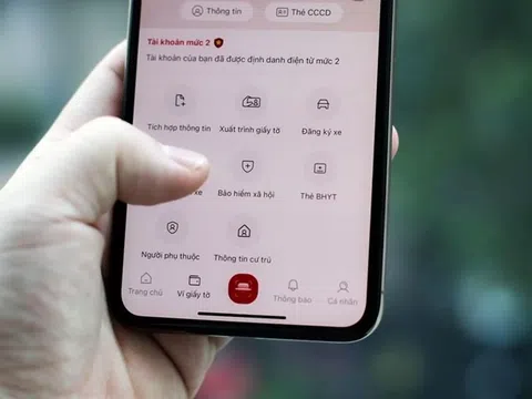 Thẻ BHYT hiển thị hạn 31/12 trên VNeID: BHXH khẳng định hệ thống tự gia hạn, người hưu trí không phải đóng phí