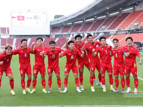 Thắng 2-0 Malaysia, đội tuyển U22 Việt Nam giành quyền vào bán kết SEA Games 33