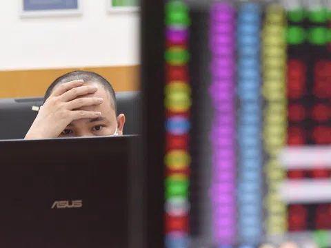 Thị trường đứt chuỗi 4 tuần tăng, nhà đầu tư "chông chênh" giai đoạn cuối năm 2025