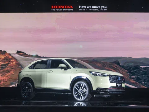Honda HR-V e:HEV RS nhận danh hiệu “Xe đô thị xanh của năm”