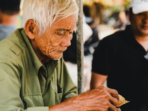 Không được đóng đồng thời BHXH bắt buộc và BHXH tự nguyện, người lao động có lựa chọn khác