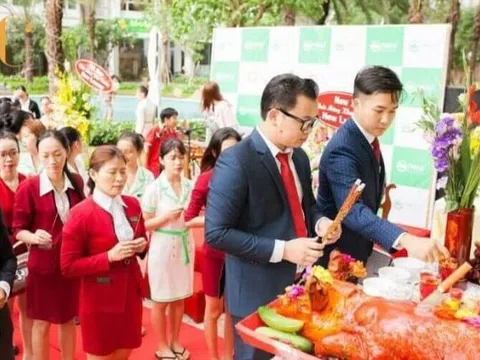 Văn khấn tất niên cuối năm tại công ty đầy đủ và giờ cúng chi tiết