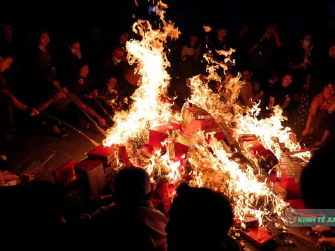 Xin lửa lấy đỏ cầu may làng An Định xuân Bính Ngọ 2026