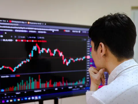 Căng thẳng Mỹ – Israel tấn công Iran: Cú sốc tâm lý ngắn hạn, cổ phiếu dầu khí và cảng biển trở thành tâm điểm