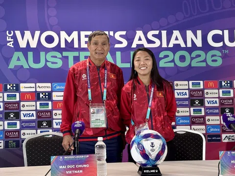 Họp báo trước trận ra quân của đội tuyển nữ Việt Nam tại giải châu Á