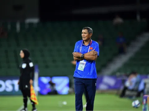 Đội tuyển nữ Việt Nam đã thể hiện bản lĩnh để vượt qua khó khăn trong trận đấu với Ấn Độ