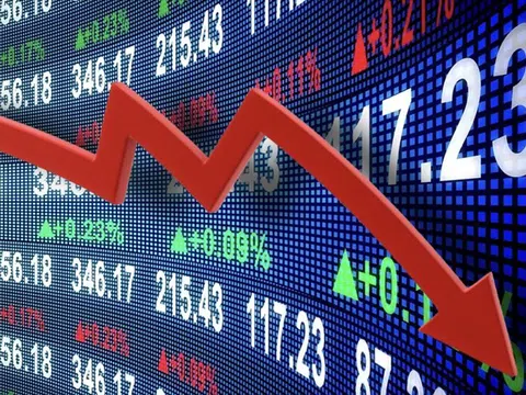 Cổ phiếu đồng loạt giảm sàn, VN-Index lần đầu giảm hơn 100 điểm trong phiên