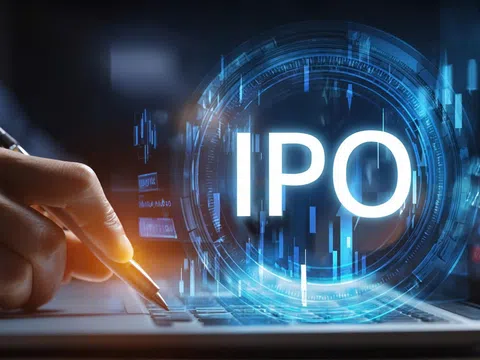 Nhà đầu tư tham gia sóng IPO 2025 nhóm Chứng khoán đều "vào bờ"