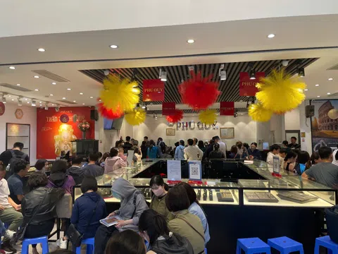 Nhà đầu tư “bắt đáy” khi giá vàng giảm gần 30 triệu đồng/lượng