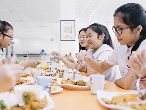 Hà Nội thiết lập cơ chế giám sát chặt chẽ an toàn thực phẩm học đường và dịch vụ ăn uống