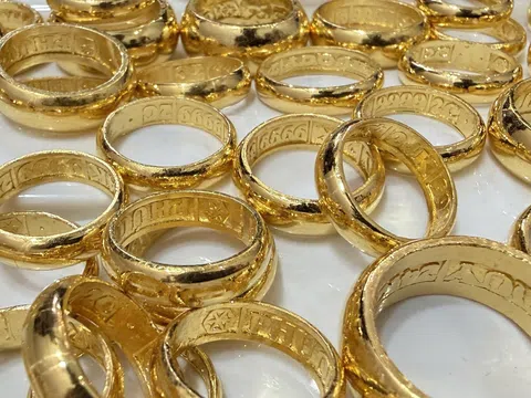 Giá vàng tăng hơn 2 triệu đồng/lượng