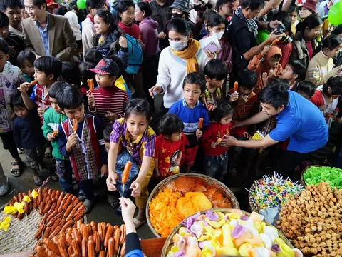 “Xuân Biên phòng - Ấm lòng dân bản”: Thắm tình quân dân miền biên viễn