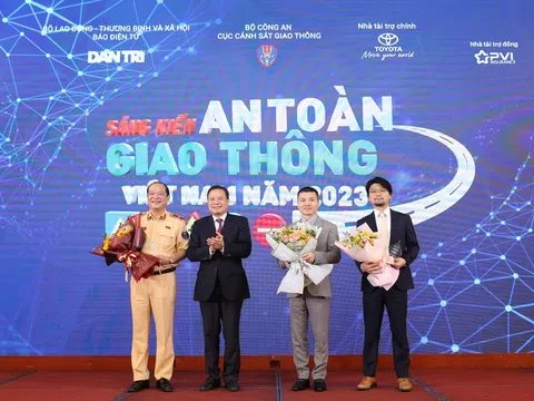 Trao giải chương trình sáng kiến an toàn giao thông Việt Nam 2023