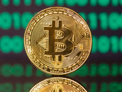 Bitcoin tăng 10%, vọt lên mức cao nhất trong 2 năm