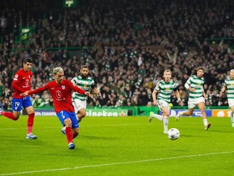 Chơi thiếu người, Atlético có điểm nhờ công của Griezmann và Morata