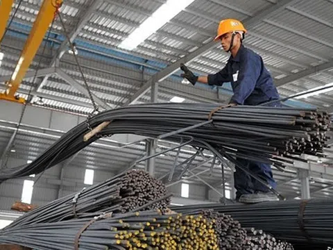 Ngành thép trong nước gặp áp lực khi cạnh tranh với sắt thép Trung Quốc