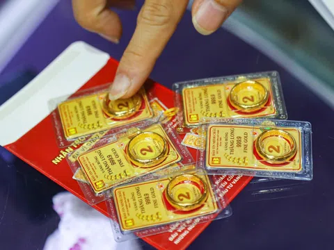 Giá vàng SJC chuyển động cùng chiều vàng thế giới