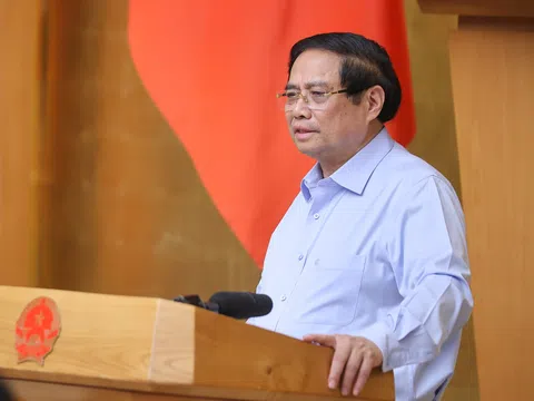 Thủ tướng yêu cầu NHNN khẩn trương thí điểm bỏ 'room' tín dụng