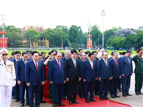 Lãnh đạo Đảng, Nhà nước vào Lăng viếng Chủ tịch Hồ Chí Minh nhân ngày sinh nhật Người