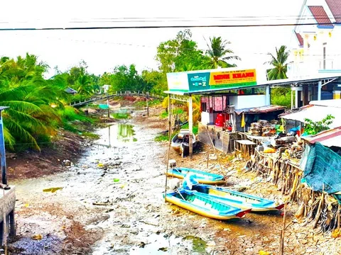 Tỉnh Cà Mau đề xuất hỗ trợ xây dựng công trình nước ngọt và phòng tránh thiên tai