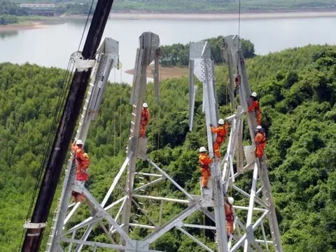 Phấn đấu hoàn thành đường dây 500 kV mạch 3 dịp kỷ niệm Quốc khánh 2/9