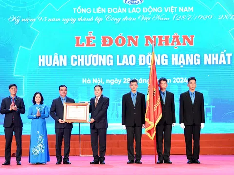 Công đoàn Việt Nam phải đổi mới mạnh mẽ, toàn diện đóng góp xứng đáng vào sự nghiệp cách mạng của Đảng, của dân tộc