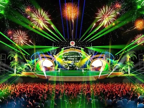 Festival tôn vinh đặc sản Dừa sáp tròn 100 năm tạo sức hút du khách đến với Trà Vinh