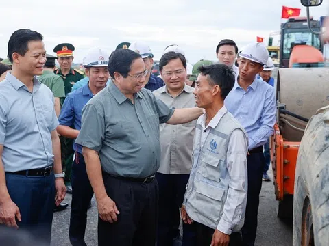 Thủ tướng chỉ đạo đẩy mạnh tiến độ đường Vành đai 4 đoạn qua Bắc Ninh và yêu cầu chất lượng dự án nhà ở xã hội