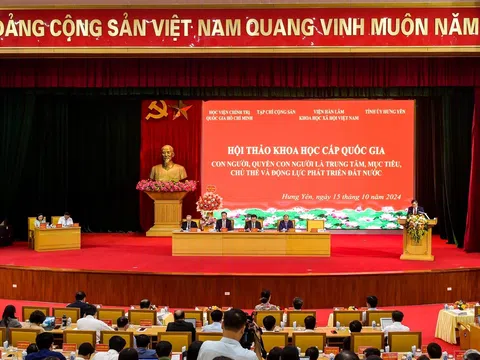 Con người, quyền con người là trung tâm, mục tiêu, chủ thể và động lực phát triển đất nước